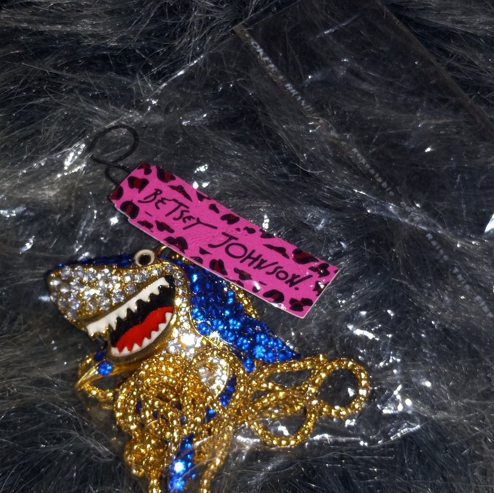 Betsey Johnson shark necklace pendant long chain gold tone lots of bling